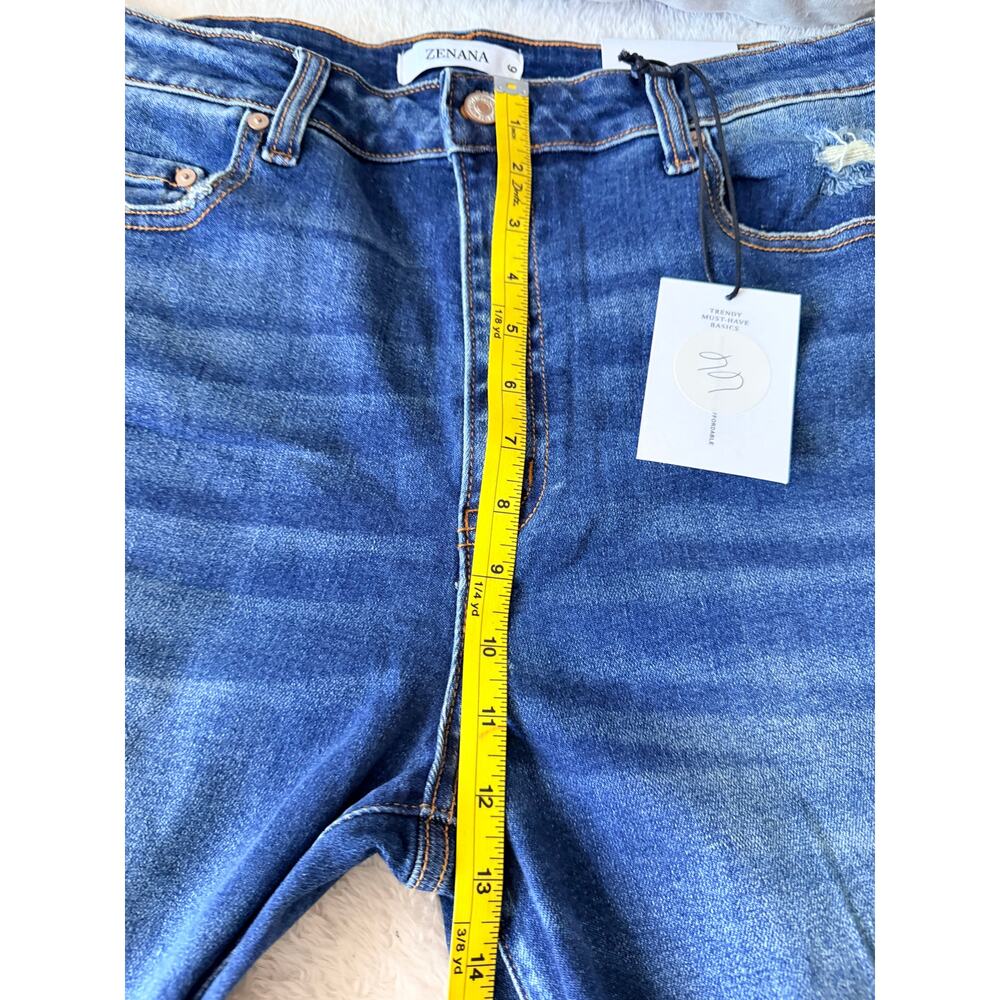 Zenana Brooklyn Distressed Crop Jeans Size 32 NWT Raw Hem Stretch - Picture 6 of 8